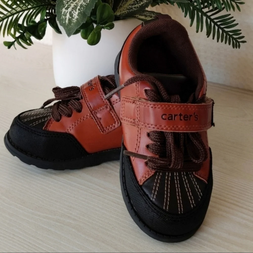 Carter's Benelli Toddler Boy's  Brown Sneaker shoes Size 9